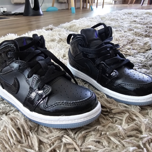 Air Jordan 1 Mid - Black and Blue Space Jam Sneakers - Picture 4 of 7